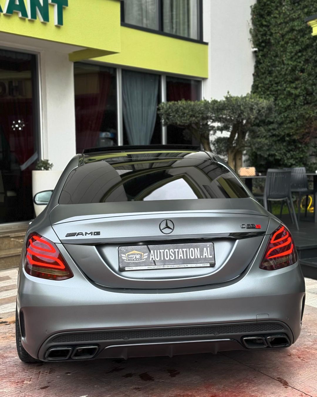 MERCEDES-BENZ C63s