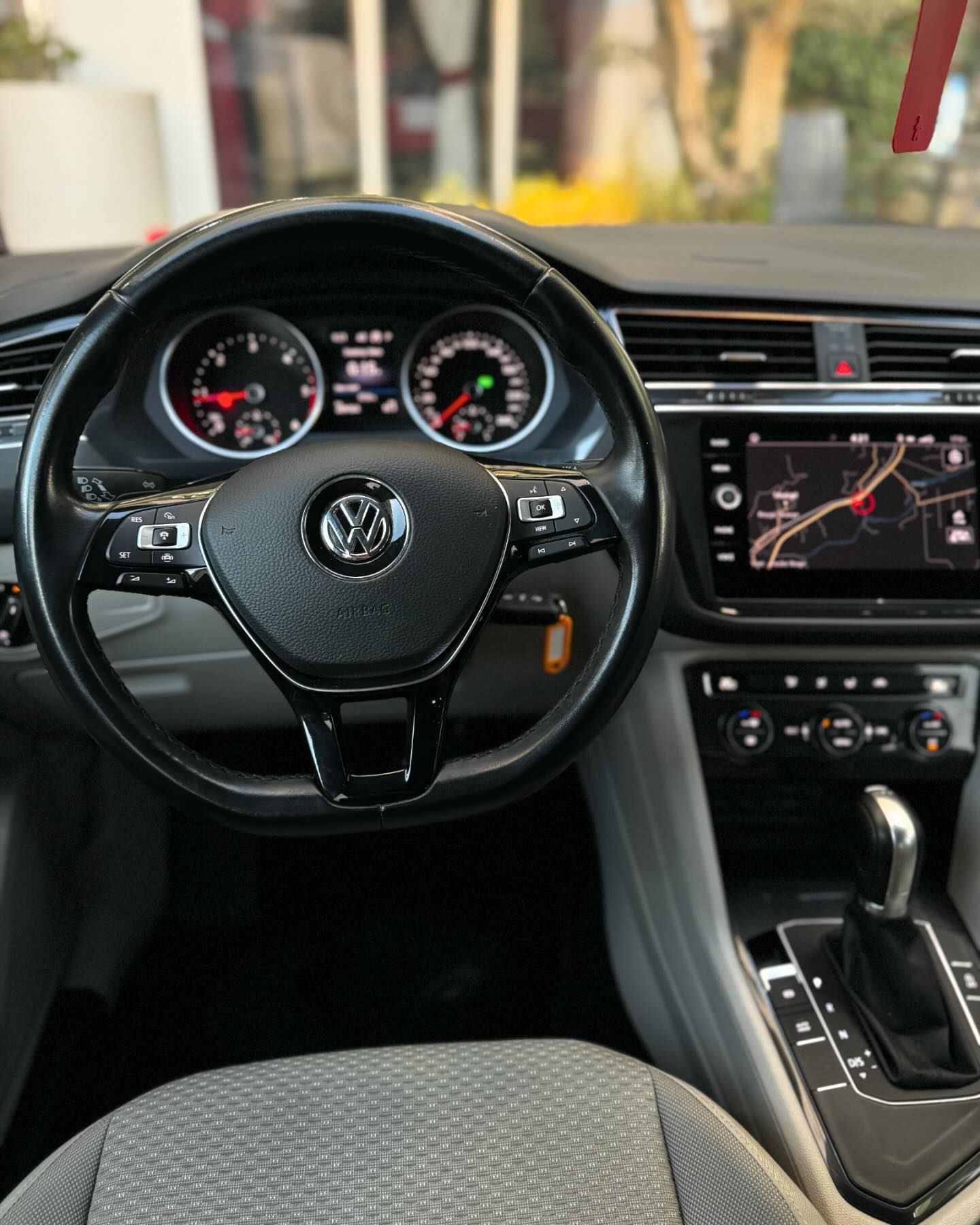 VOLKSWAGEN TIGUAN-ALL SPACE