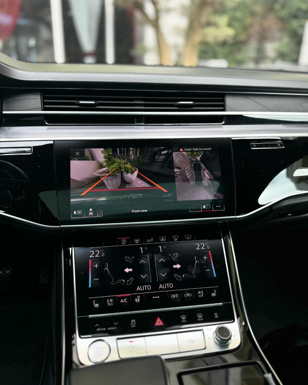 AUDI A8L