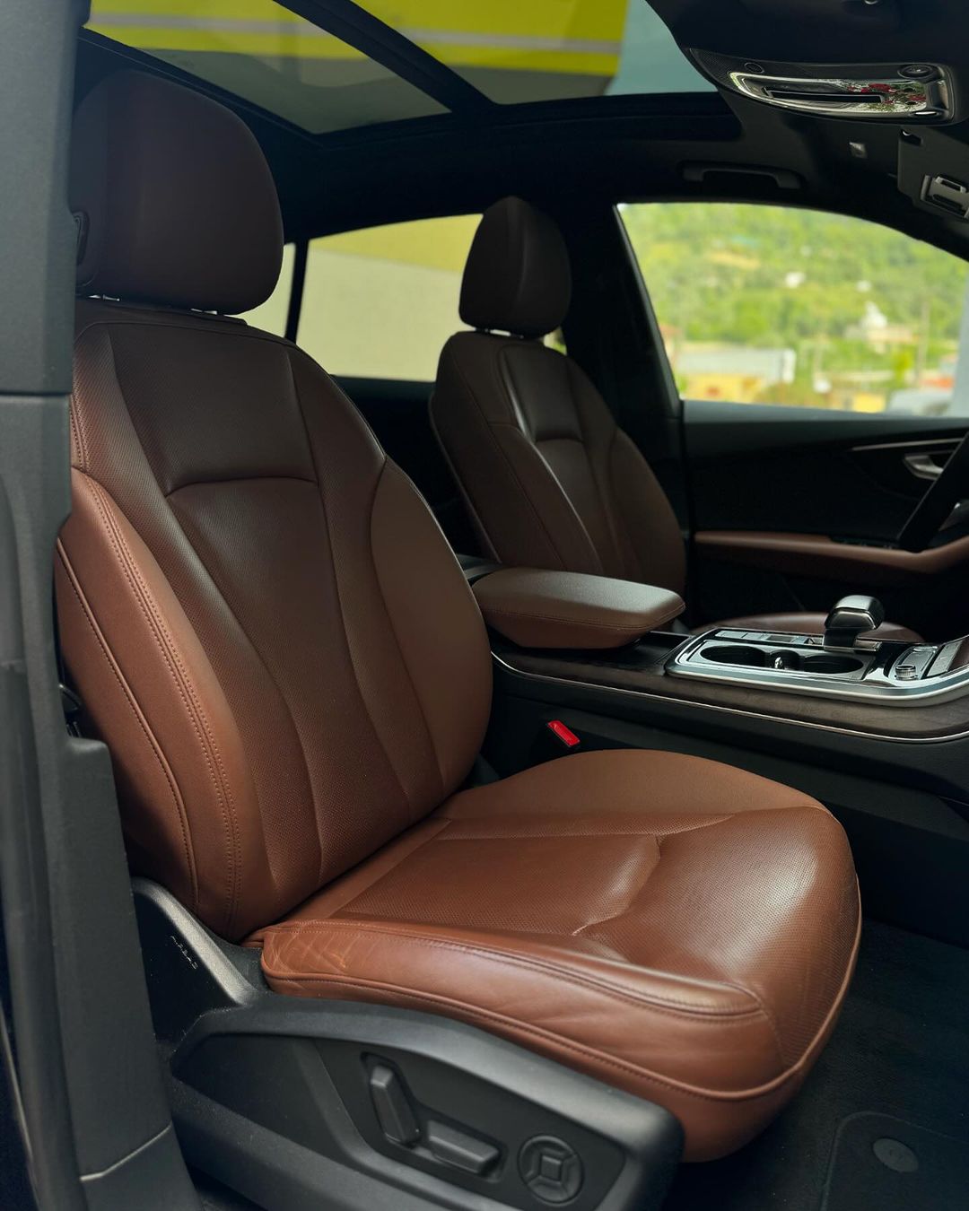 AUDI Q8 S-LINE