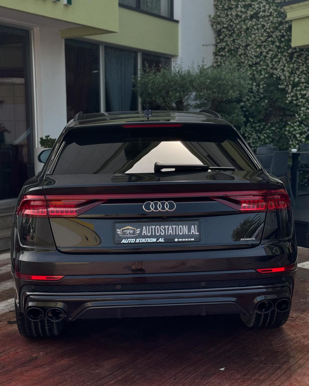 AUDI Q8 S-LINE