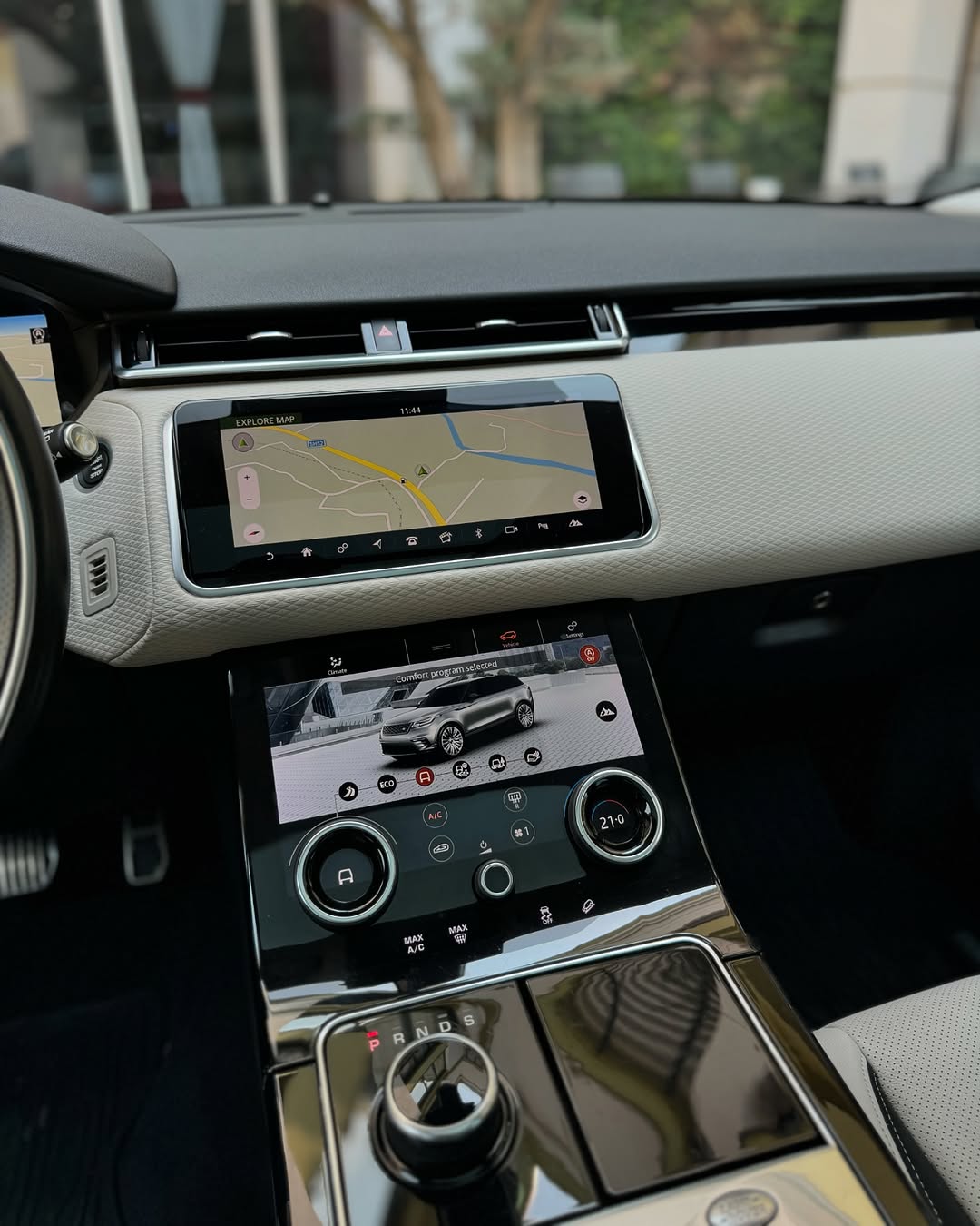 Range Rover Velar R-Dynamic