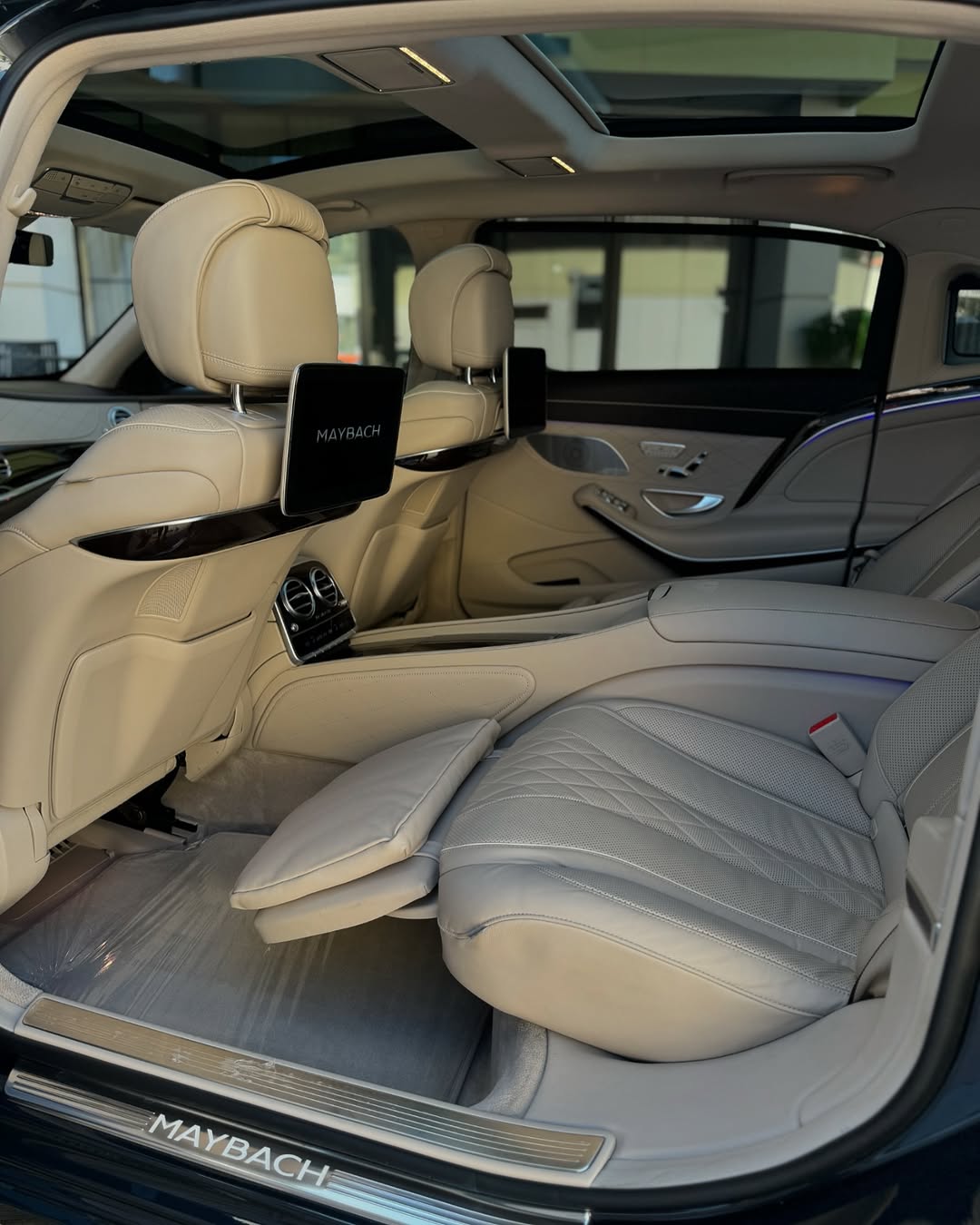 Mercedes Benz S560 Maybach