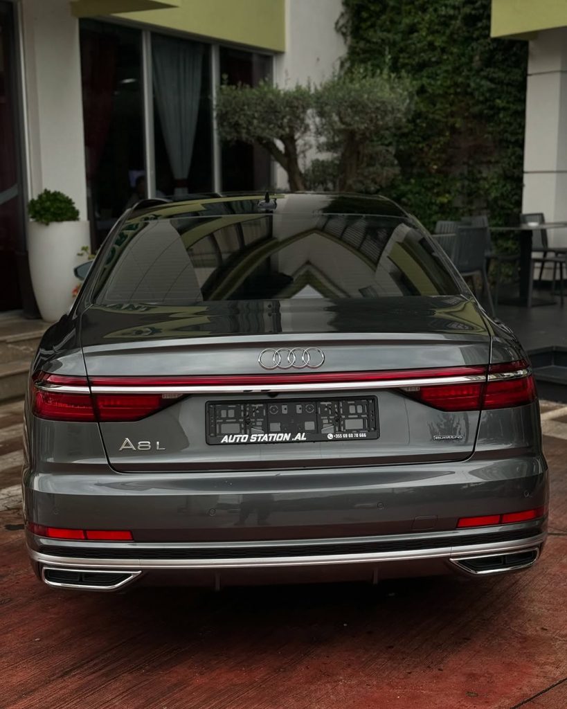  AUDI A8L