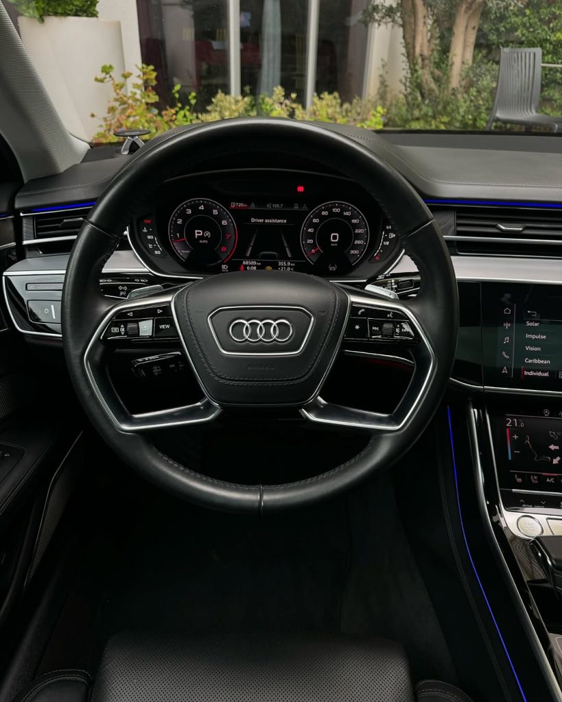  AUDI A8L