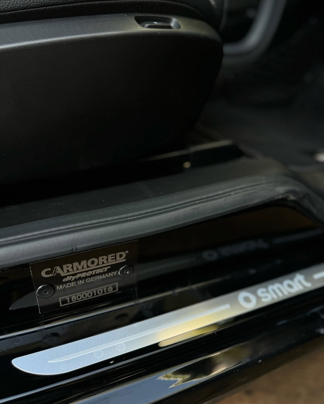 Smart BRABUS Armored Blind