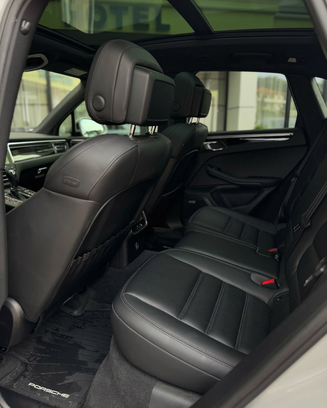 Porsche Macan S