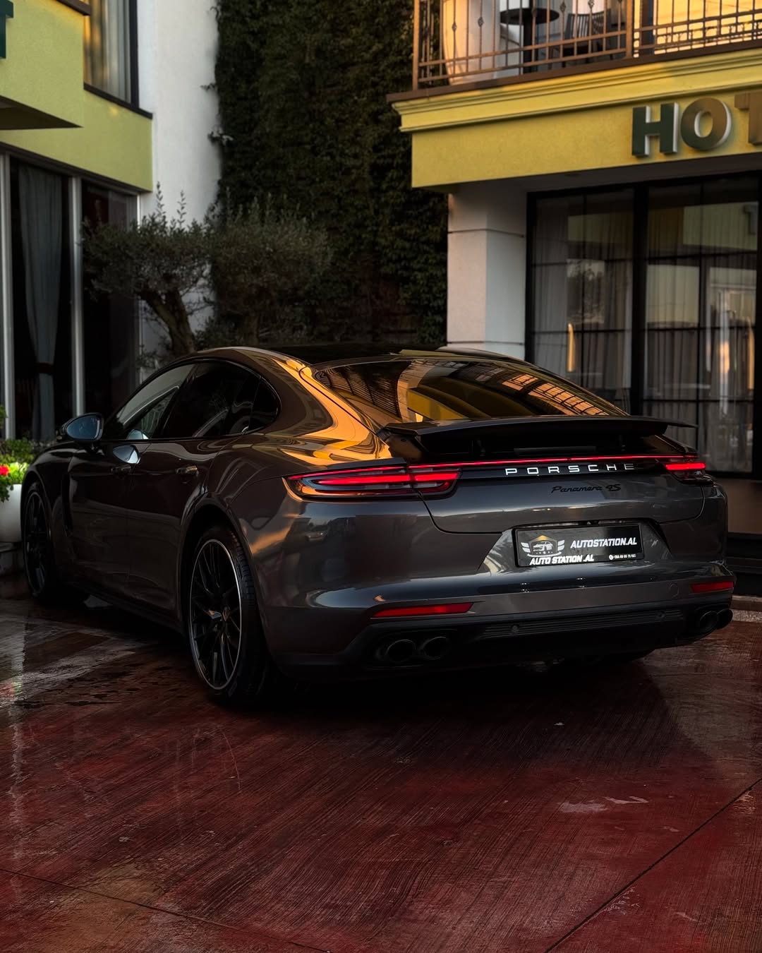 Porsche Panamera 4S
