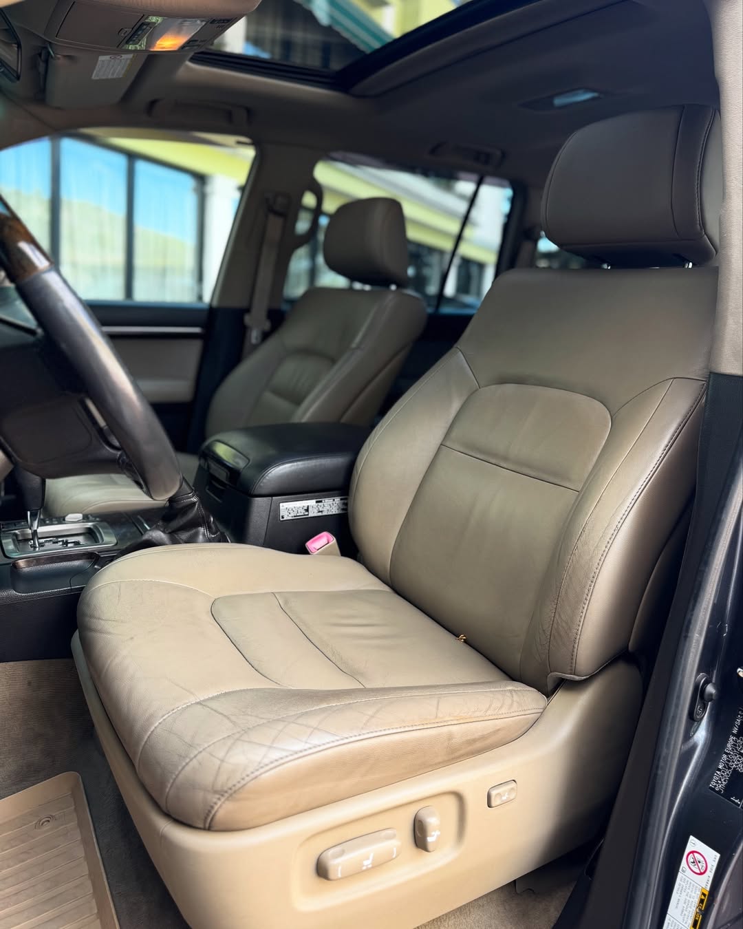 Toyota Land Cruiser 200