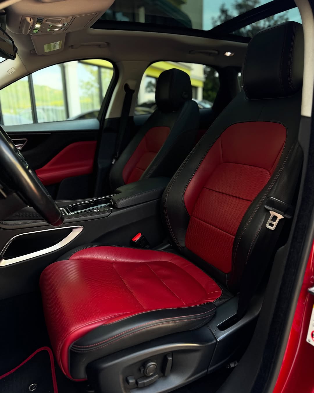 Jaguar F-Pace