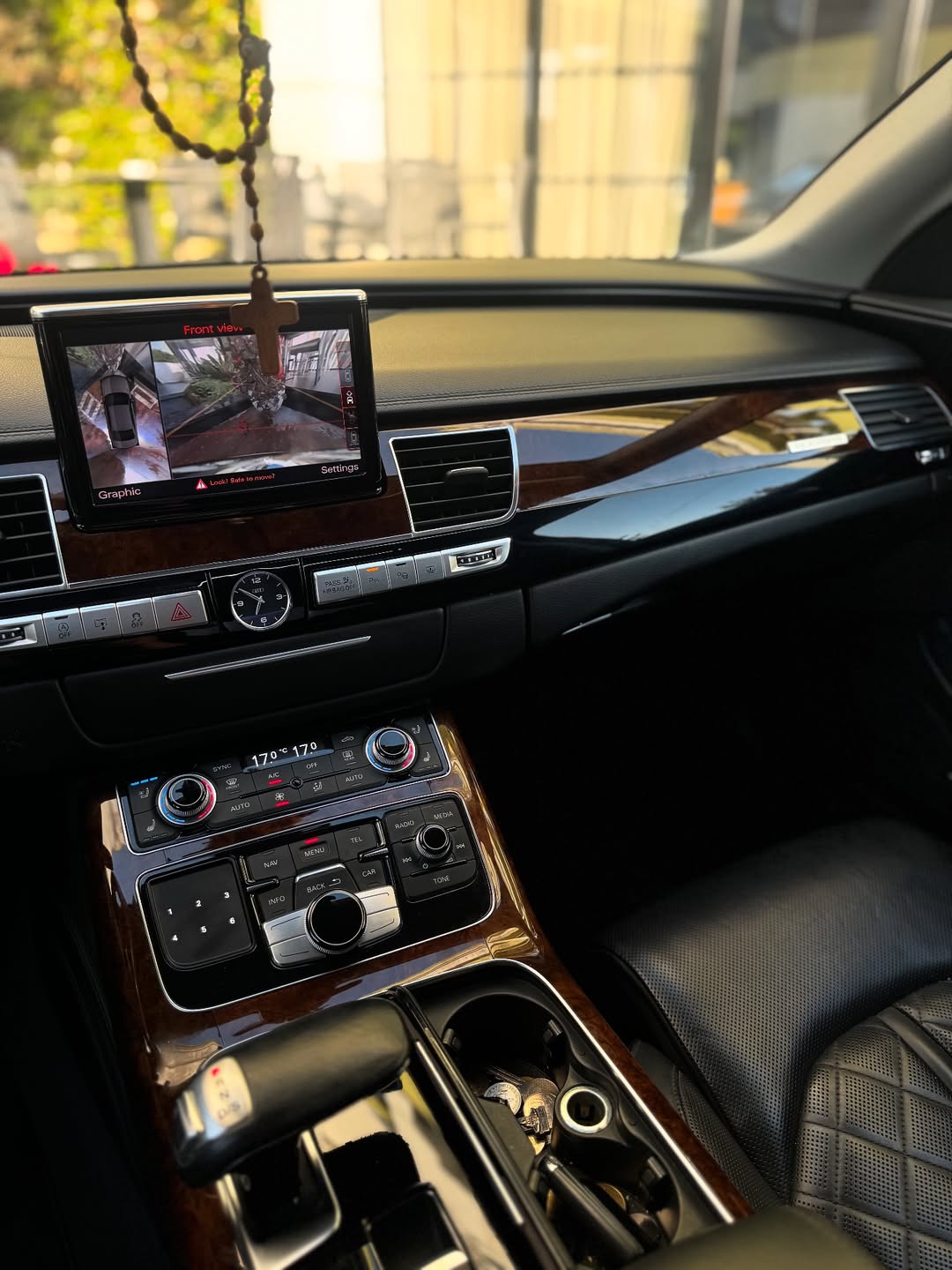 SHITET Audi A8