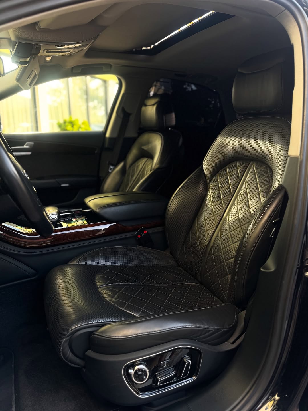 SHITET Audi A8