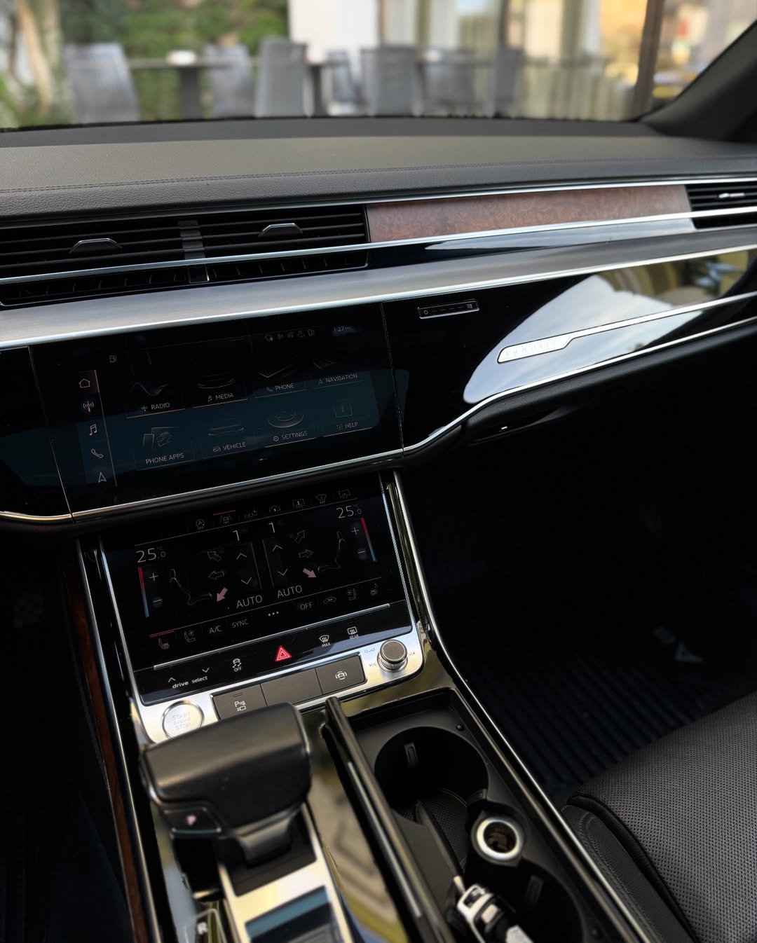 Audi A8L