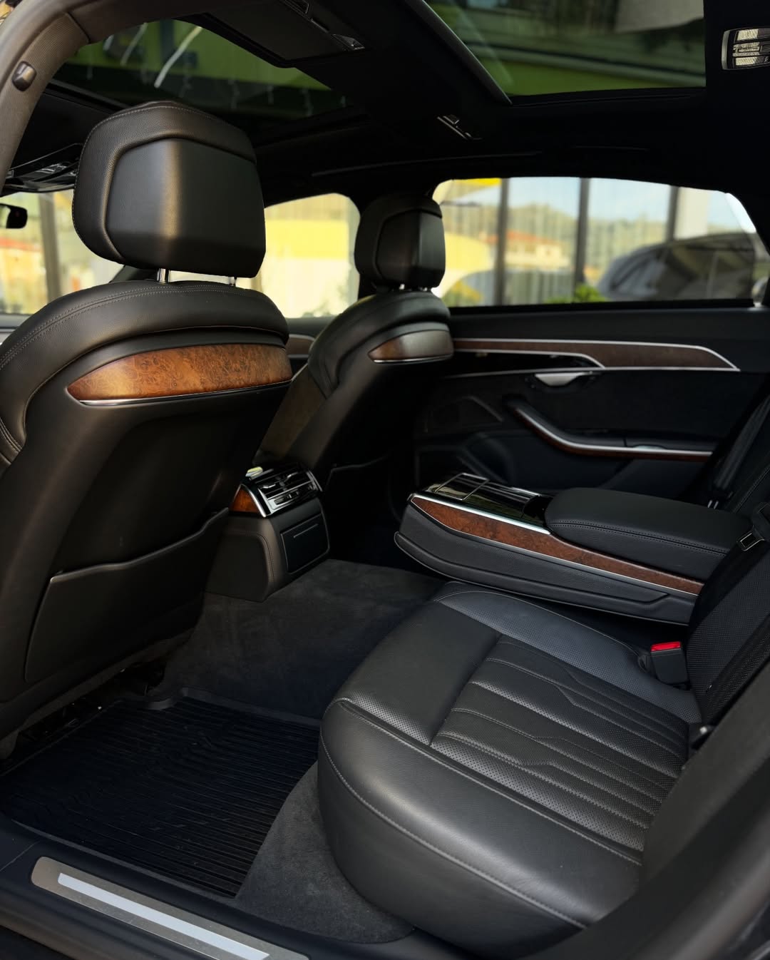 Audi A8L