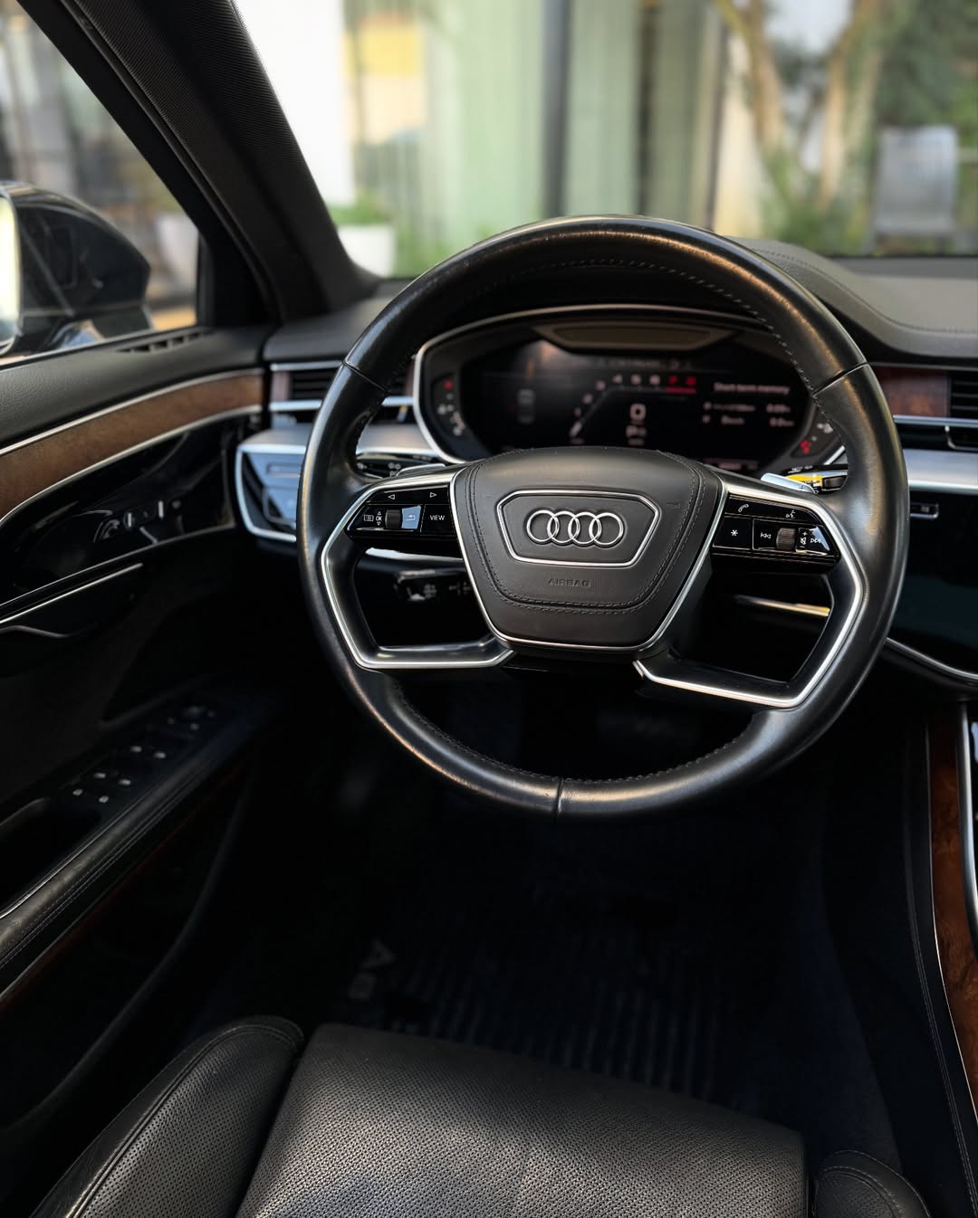 Audi A8L
