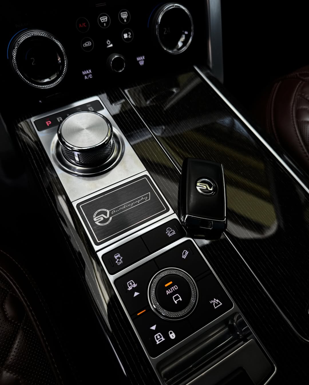 Range Rover Vogue SV Autobiography
