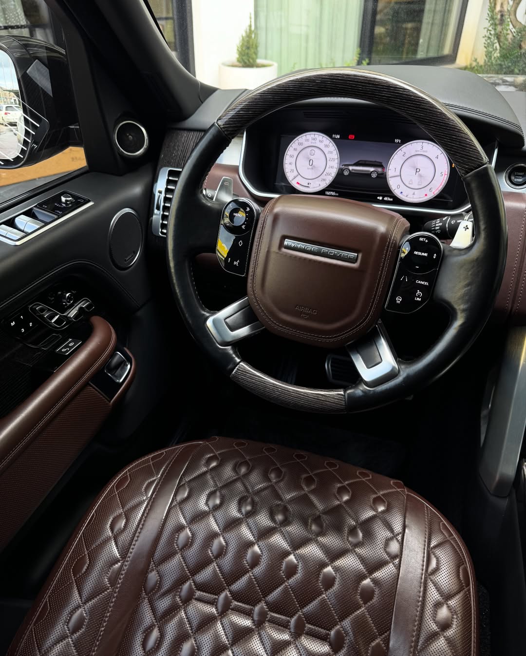 Range Rover Vogue SV Autobiography