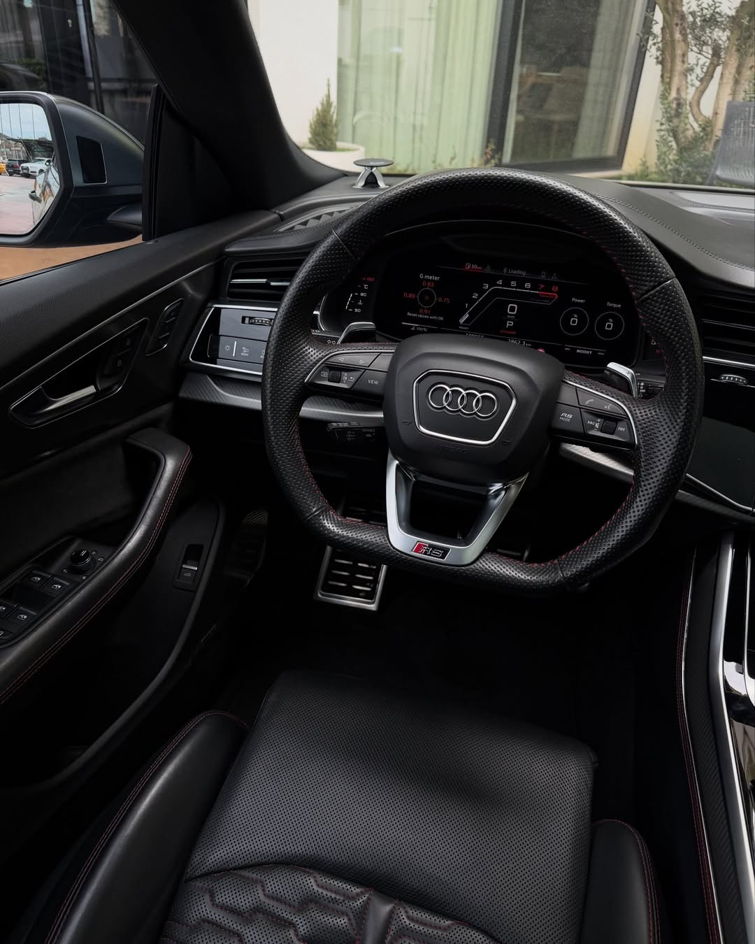 Audi RSQ8